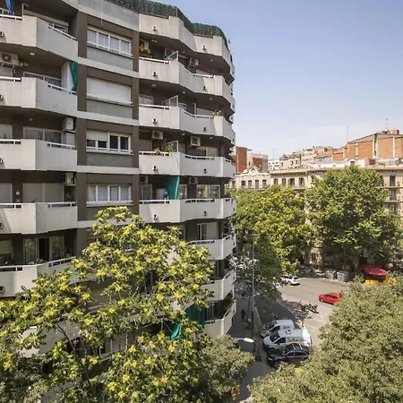 41ara1029 Stunning & Renovated In Sagrada Familia Apartment Barcelona